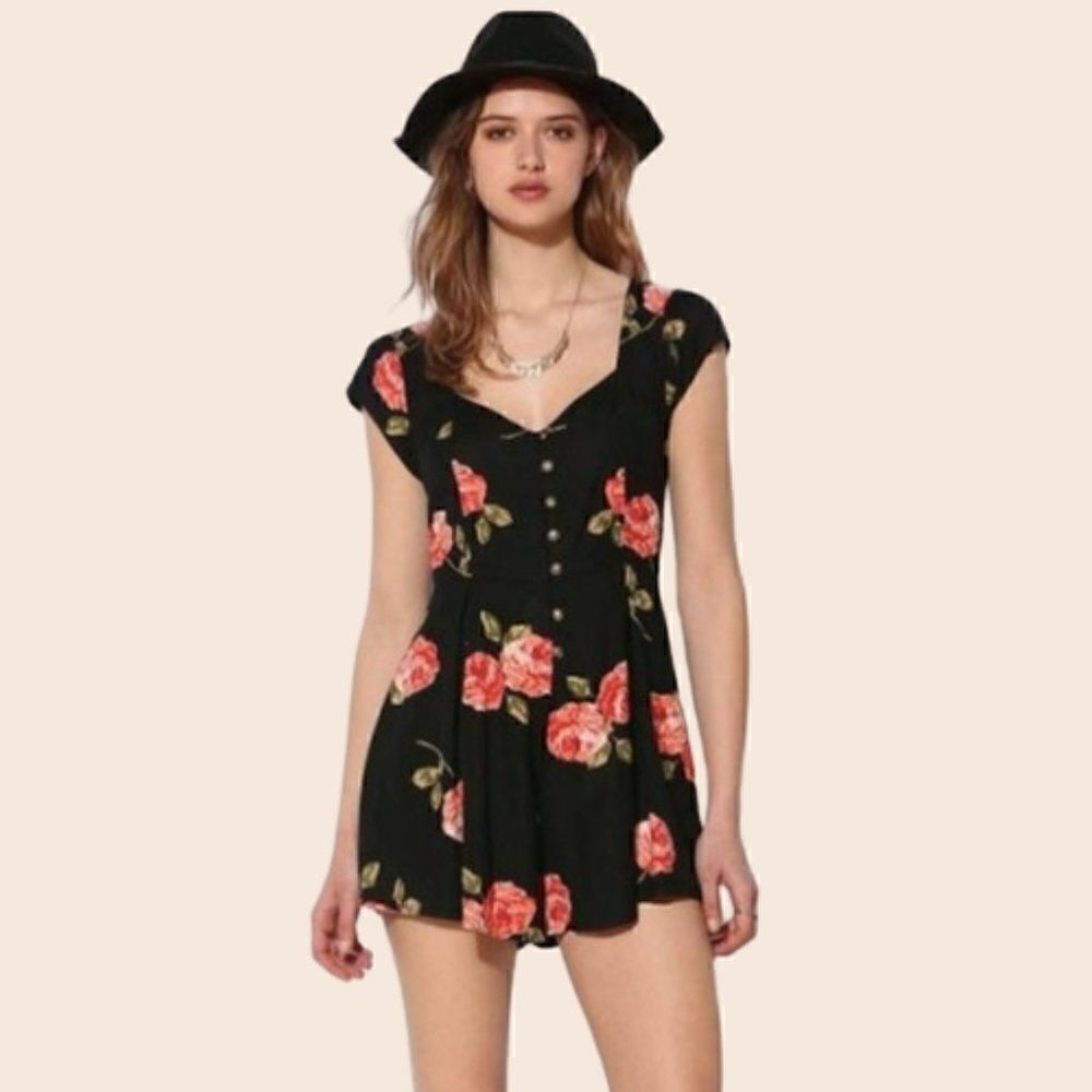 Urban Outfitters Kimchi Blue Black Rose Print Lace Up Romper Playsuit Size XS - Picture 2 of 14